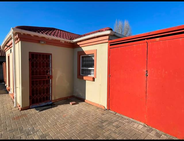 2 BEDROOM HOUSE FOR SALE IN VISTA PARK